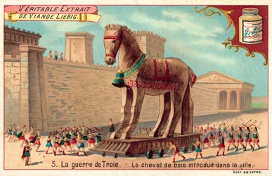 Le cheval de bois est amené à l